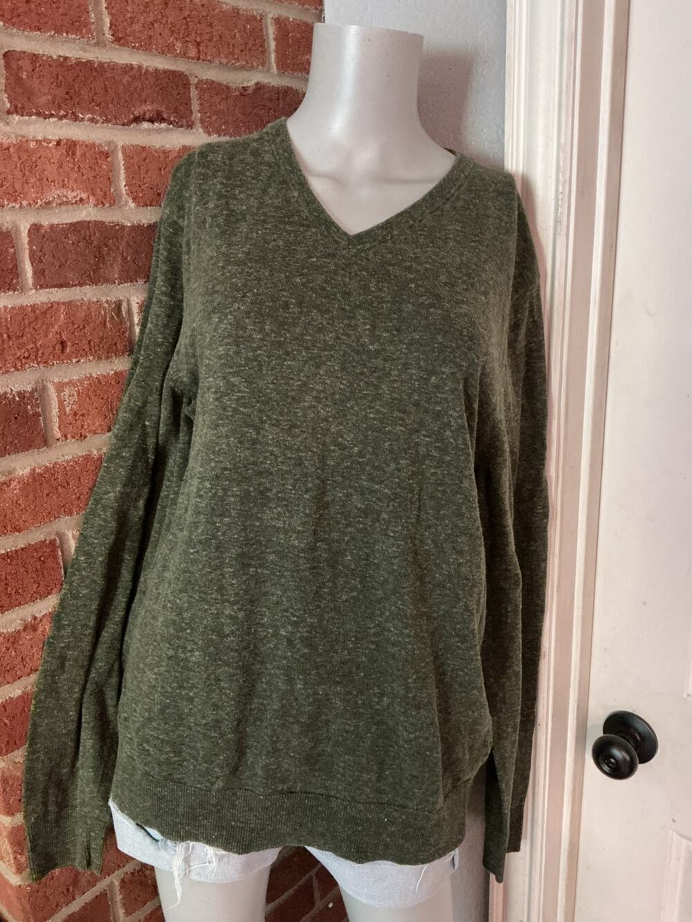 Old Navy Olive Green V Neck Sweater Large Oversized Boyfriend Pullover Soft Knit